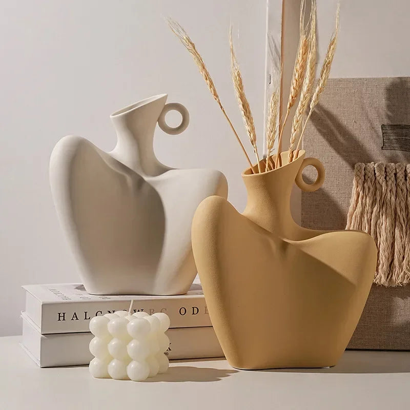 Body Clavicle Vase